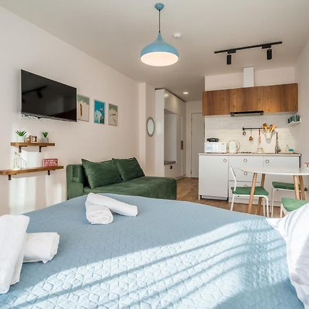 Winter Is Here Apartment In New 구다우리 외부 사진